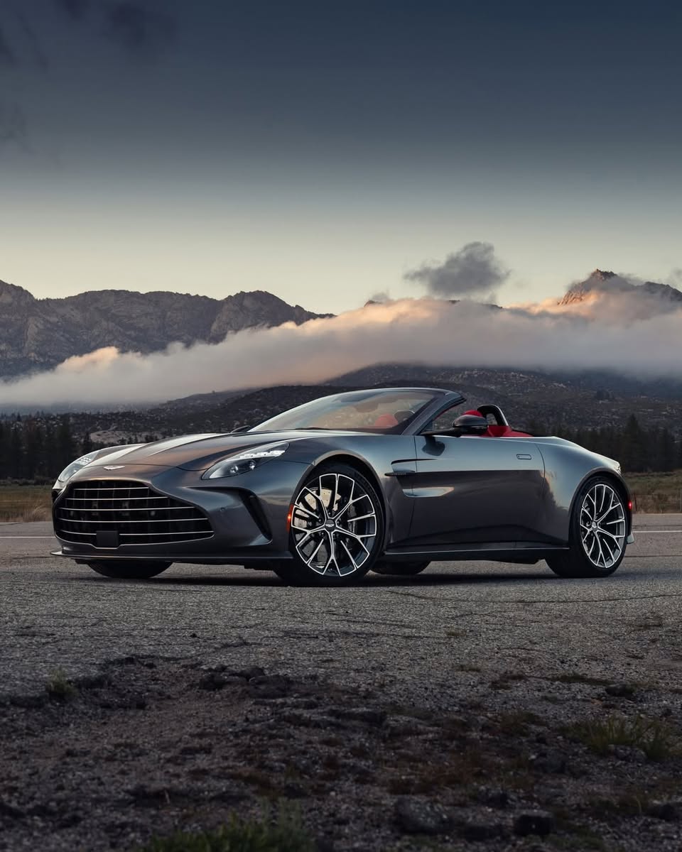CarManToday's tweet photo. "Right here, at this moment, Aston Martin’s road cars have never been in such a rich seam of form." - @topgear
#AstonMartin #VantageRoadster #THRILLDRIVEN https://t.co/zzKwkuCSpc