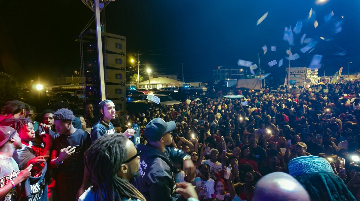 jayo704's tweet photo. remain humble &amp; watch what happens. s/o to the family @GARYGEESC 🐐. real carolina representer. 💙🖤 #iamcarolina #bikeweek2025 #trapdickey 

📸 @slideshowbaz https://t.co/j3dvarBdpI
