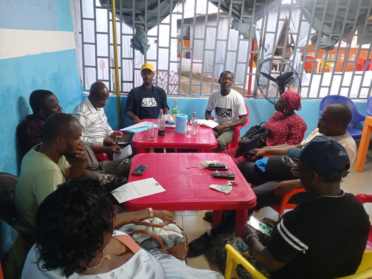 adcotedivoire's tweet image. Gagnoa bouge pour la #SENEC2025 🔥
Des quartiers Soleil à Dioulabougou, ADCI mobilise les quartiers pour l’An 1.

🎙 Le Sécrétaire Citoyen Communal Bley appelle à l’engagement, partout, pour les 12, 13, 14 juin à #Yamoussokro. 

#ADCI #An1ADCI #SociétéDeConfiance