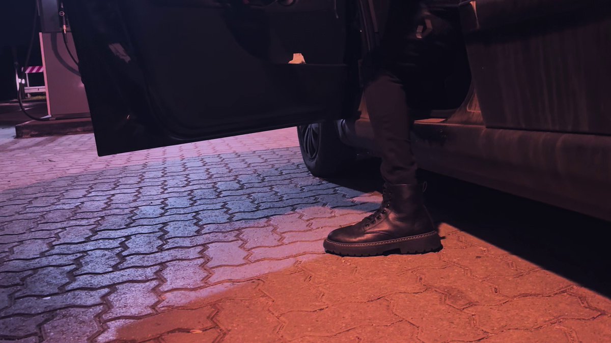 “Alone” premieres tonight on <a href="/youtube/">YouTube</a> at 9pm CET. 🖤🪽
youtube.com/watch?v=0iU307…

#punk #alone #musicvideo