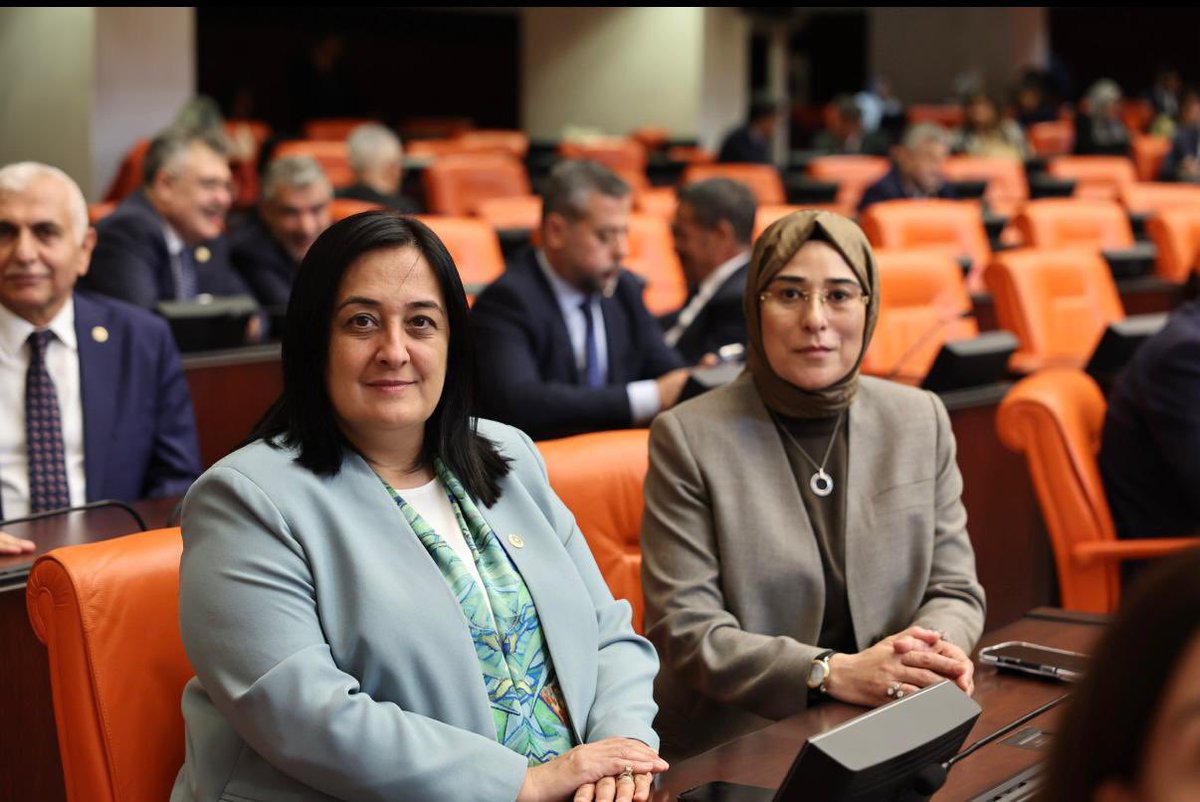 TBMM Genel Kurulu’nda yaptığımız oylama sonucunda Türkiye Büyük Millet Meclisi Başkanımız olarak yeniden seçilen Sayın Numan Kurtulmuş’u tebrik ediyorum.

Gazi Meclisimize, Ülkemize ve Milletimize hayırlı olsun.