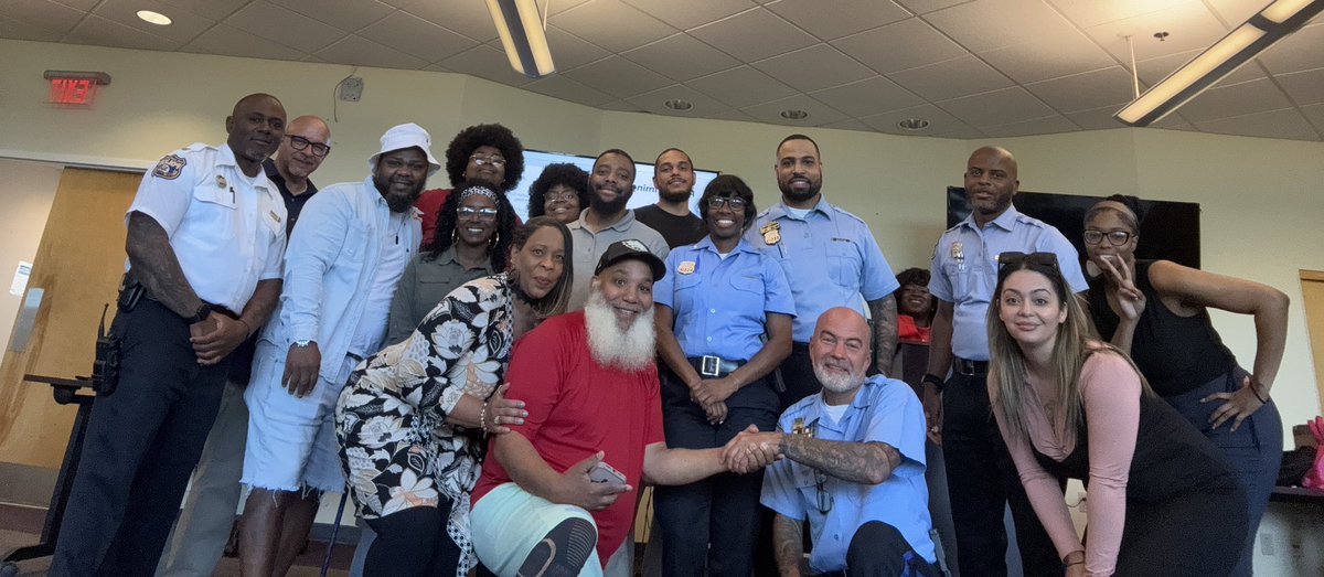PPDInspJThomas's tweet image. Grateful for today’s successful Gun Safe Workshop!
A huge thank you to Scott Charles, Outreach Manager for Temple University Hospital, and Melany Nelson from Northwest Victims Services for hosting such an impactful event.