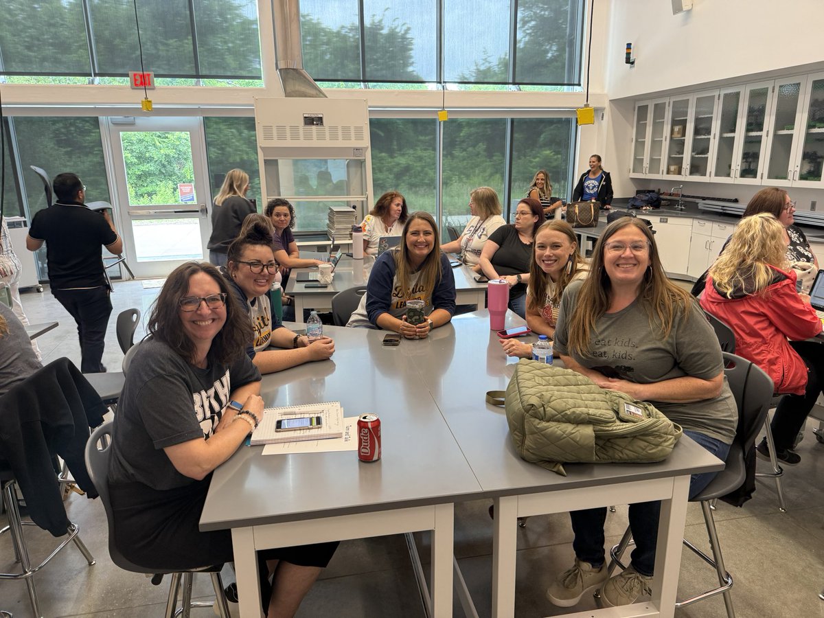 Wonderful day of STEM and brain based learning <a href="/AllenSTEAM/">Allen STEAM Center</a> <a href="/STEMKimLISD/">Kimberly Warr, M. Ed.</a> #S3NTX25