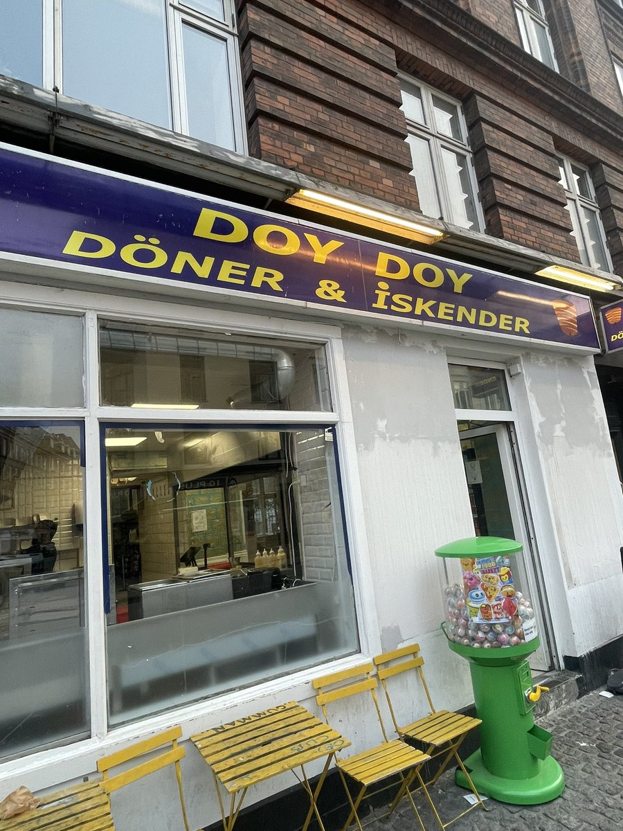 En pita til 25kr, en sur smiley i historikken… præcis som det skal være. 

5 ud af 5 stjerner.