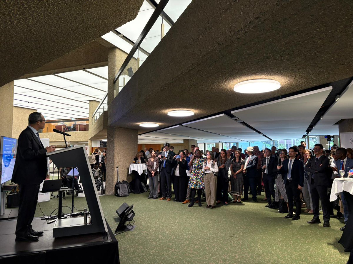 Guangzhe Chen (@guangzhechen) on Twitter photo At the #EW4All Forum at #GPDRR2025, I highlighted how the <a href="/WorldBank/">World Bank</a>, <a href="/WMO/">World Meteorological Organization</a>, <a href="/UNDRR/">UNDRR</a>, and #CREWS are helping the countries that need them most scale up their early warning systems. Aligning financing and action means better impact. At the #EW4All Forum at #GPDRR2025, I highlighted how the <a href="/WorldBank/">World Bank</a>, <a href="/WMO/">World Meteorological Organization</a>, <a href="/UNDRR/">UNDRR</a>, and #CREWS are helping the countries that need them most scale up their early warning systems. Aligning financing and action means better impact.