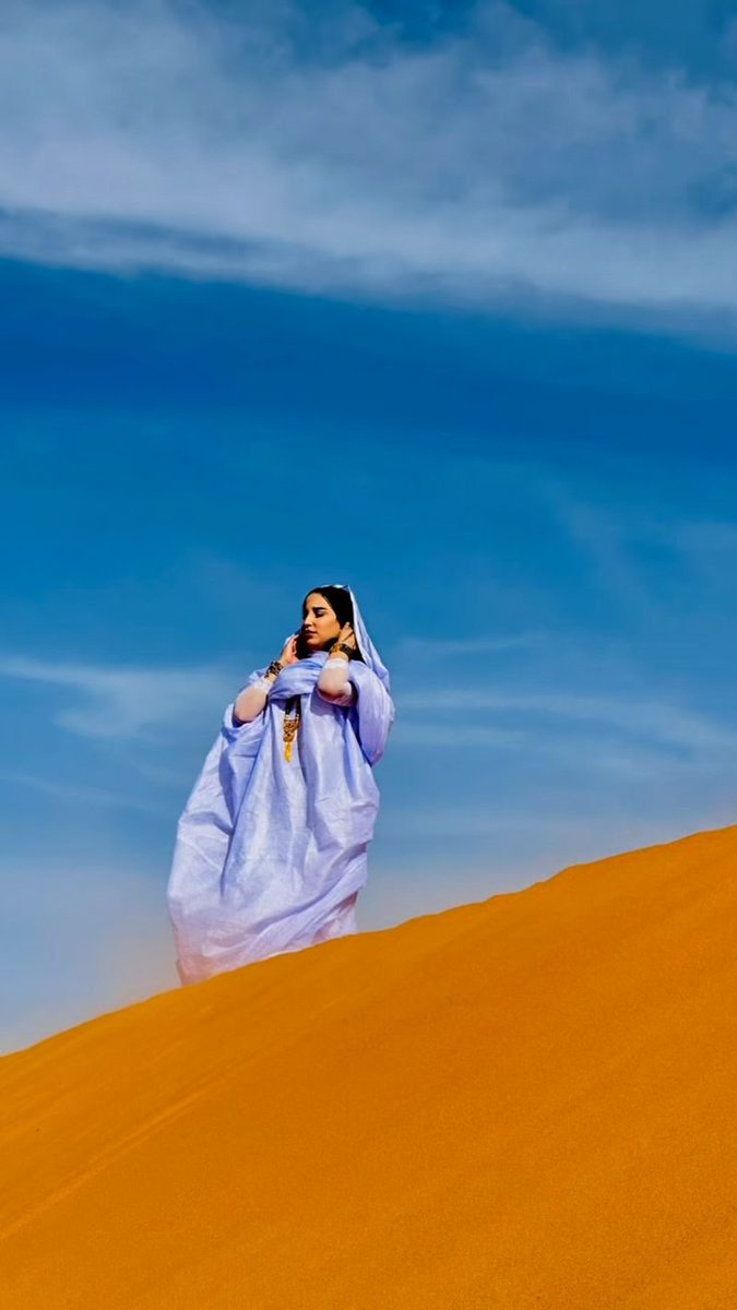 في كلِّ خيمةِ شعرٍ قافيةٌ وندى