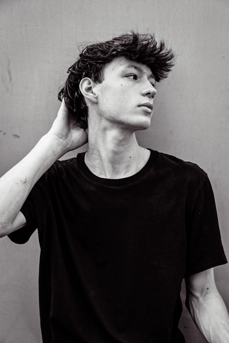 galexeline's tweet photo. 🎯 NEW FACE ALERT 🔥
Raphaël, un regard, une vibe, une présence déjà magnétique.
Le chemin commence, mais le potentiel est là.
📸 DM pour collab &amp; booking.
#NewFace #FreshTalent #ModelSearch2025 #TeenModelLife #AspiringModel #ScoutingNow #OpenCasting #FaceOfTheFuture #TeenStyle https://t.co/OBN12AECd2