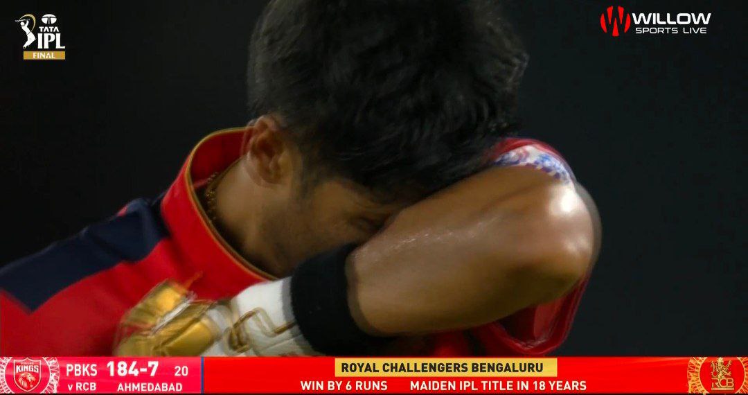 When Mumbai Indians lost the match, we were still appreciating Shreyas Iyer

Now when RCB won the match, they are trolling emotional Shashank Singh

What a L mentality of RCB fans💔
#IPLFinals #RCBvsPBKS