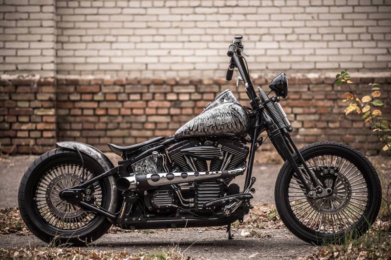 thebookgarage's tweet image. Байк "H.D. NIGHT TRAIN" від киян DoZer Garage. Був збудований в Україні вже дуже давно.
📷Eugen Kredenster
#customise #bikerbabe #Ukraine️