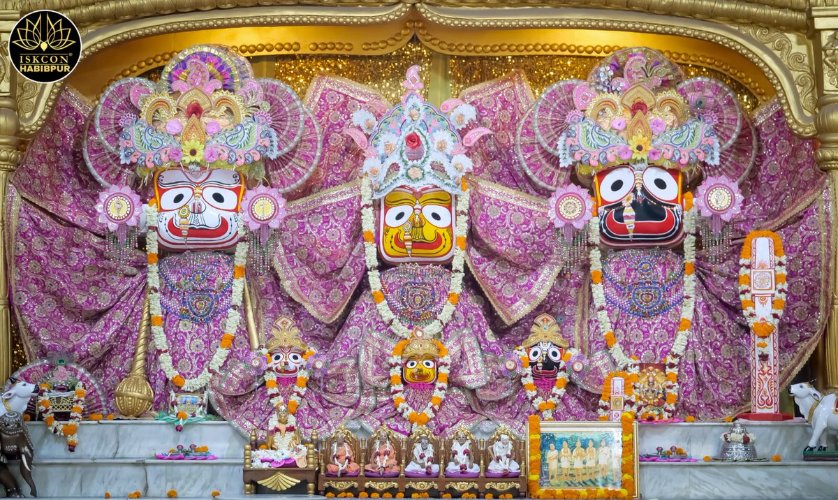 ISKCONHabibpur's tweet photo. 🌺𝑯𝒂𝒓𝒆 𝑲𝒓𝒊𝒔𝒉𝒏𝒂🌺
𝑇𝑜𝑑𝑎𝑦'𝑠🙏𝐷𝑎𝑟𝑠ℎ𝑎𝑛𝑠

✿𝑺𝒓𝒊 𝑺𝒓𝒊 𝑹𝒂𝒅𝒉𝒂 𝑴𝒂𝒅𝒉𝒂𝒗
✿𝑱𝒂𝒈𝒂𝒏𝒏𝒂𝒕𝒉 𝑩𝒂𝒍𝒂𝒅𝒆𝒗 𝑺𝒖𝒃𝒉𝒂𝒅𝒓𝒂
✿𝑮𝒂𝒖𝒓-𝑵𝒊𝒕𝒂𝒊,𝑺𝒓𝒊𝒍𝒂 𝑷𝒓𝒂𝒃𝒉𝒖𝒑𝒂𝒅𝒂

🏵️3 Jun'25🏵️

#ISKCON #SrilaPrabhupada #SanatanDharma #harekrishna #God https://t.co/qHWYnQfPe5
