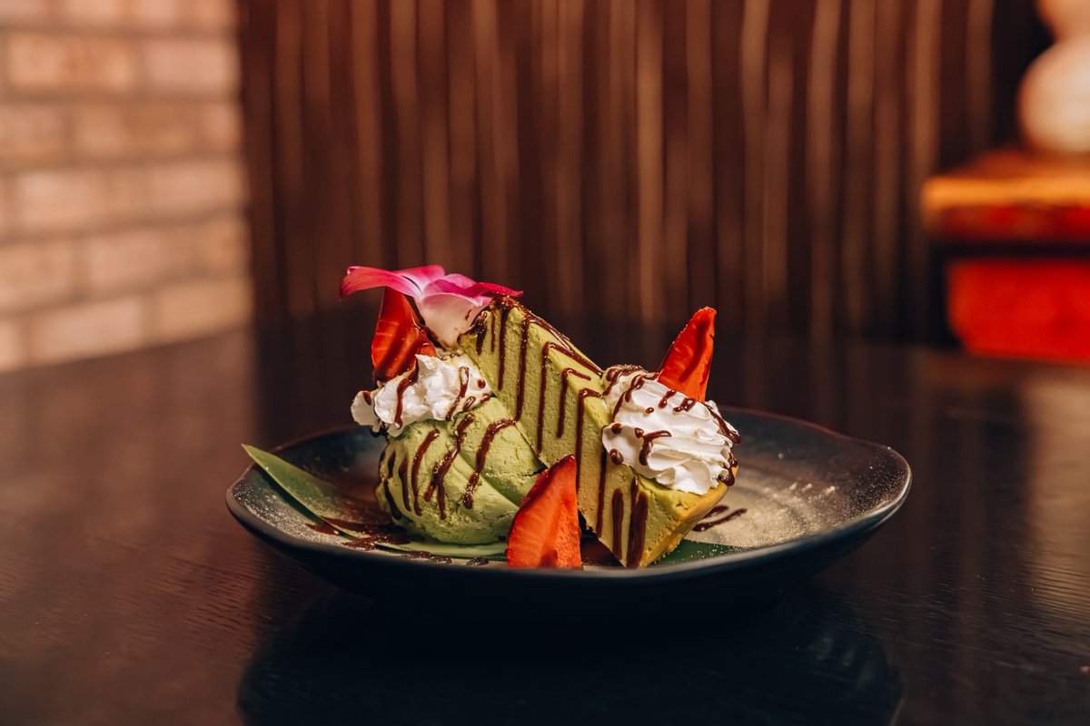 For all the matcha lovers out there come try our Matcha Cheesecake 🍵