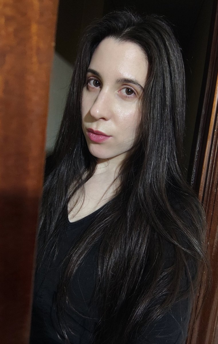 AleXunam94's tweet image. Shines brightly before my eyes
The fire lit up by the essence of you
An almost palpable ocean of colors
Where I wanna dive 
A one way trip to your undying fondness
A one way trip home~🫀

#voiceoftheheart #thoughtsinwords #poetryinmotion #selfpicture