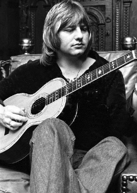 Greg Lake
“Still…You Turn Me On”
youtu.be/yoxHGxQw9ws?si…