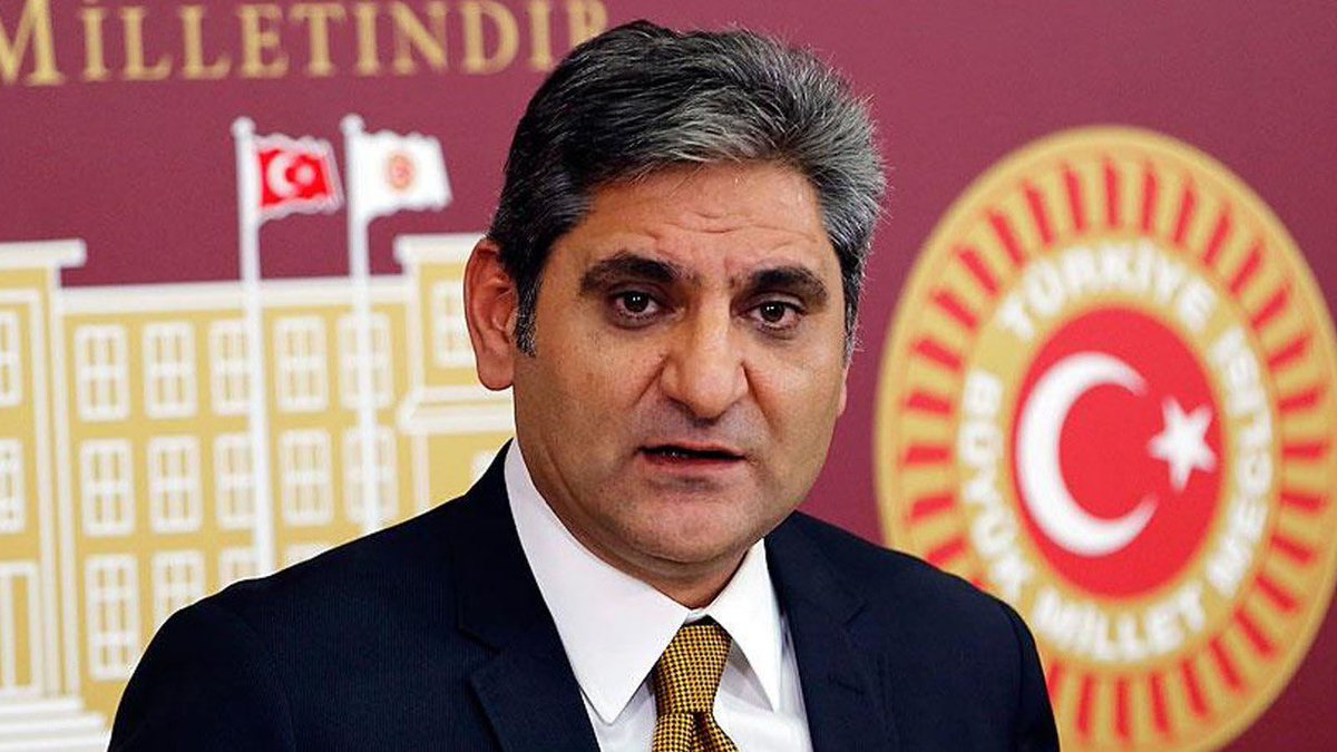 Aykut Erdoğdu'da tutuklandı! 

Operasyonlar İBB'ye yapılmıyor, İBB maskesiyle Türkiye Cumhuriyeti ve Türk milletine yapılıyor.

#KendineGelTürkMilleti