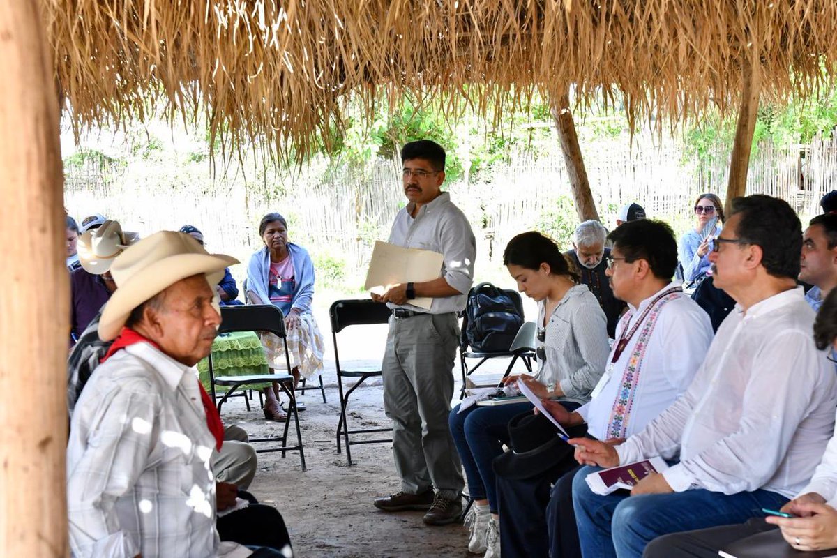 Adelfo Regino Montes tweet media