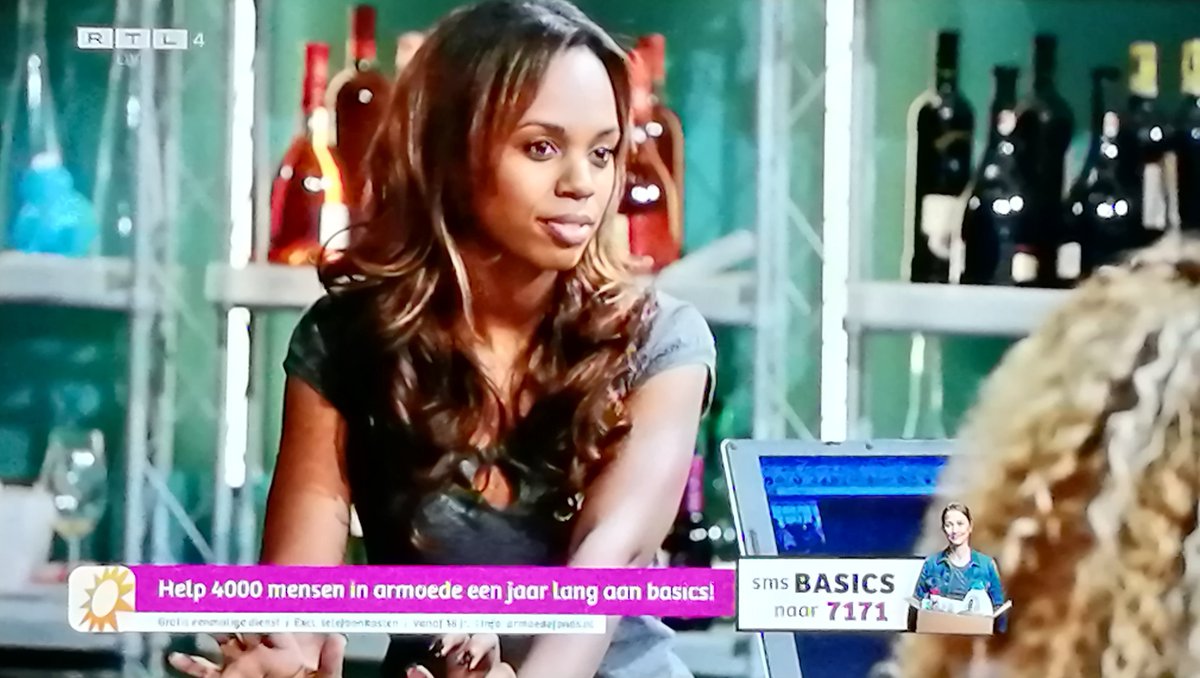 #GTST-actrice Jasmine Sendar kende #armoede. Na haar vertrek uit #OnderwegNaarMorgen ( #ONM ) &amp; een scheiding kwam ze in de schulden. Nu zet zij zich met <a href="/RTLBoulevard/">RTL Boulevard</a> in voor @armoedefonds

Het do..Lees verder op instagram.com/AshwiniLive 

#rtlboulevard #jasminesendar #goeddoel