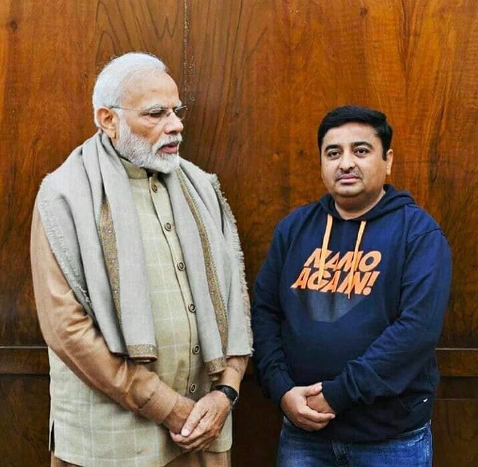 NareshDesai_'s tweet photo. યુવાઓ ના આદર્શ, માર્ગદર્શક અને ગુજરાત પ્રદેશ ભાજપા ના પૂર્વ મહામંત્રી મોટાભાઈ શ્રીPradipsinh Vaghela જીને જન્મદિવસ ની ખુબ ખુબ શુભેચ્છાઓ 

માં આશાપુરા આપની બઘી મનોકામના પુર્ણ કરે અવી માં ના ચરણોમા પ્રાથના..
Happy Birthday bapu…. https://t.co/uI7DbF2hTf