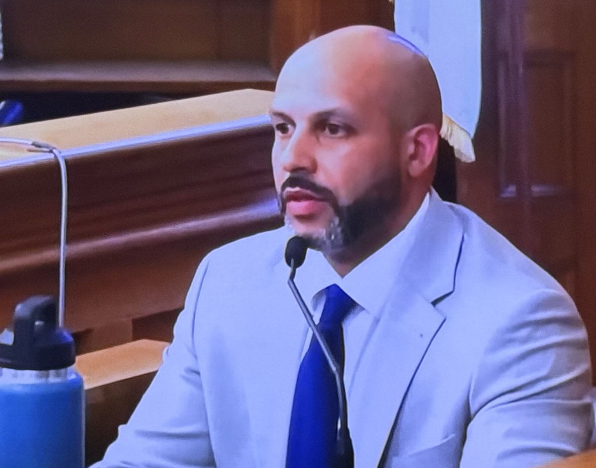 💥BREAKING NEWS!!!

💥Dighton Police Sergeant Nicholas Barros just became the FIRST Police Officer to TELL THE TRUTH in the Karen Read Trial! 

💥Barros just testified that Karen Read’s tail light WAS NOT smashed like the crooked cops say it was.