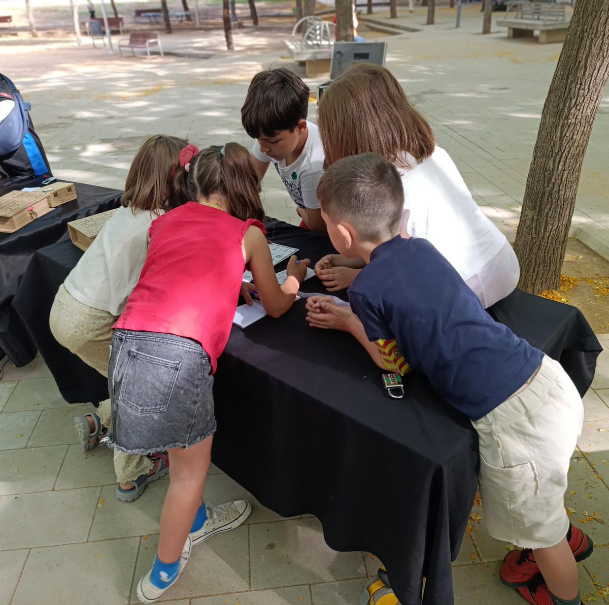 🔐🌍 Avui hem fet una Escape Room de sostenibilitat!
🧩 Enigmes, 🔎 descobertes i molta cooperació en un espai de coneixença de l'alumnat que formaran grup classe el curs vinent 🤝
🌱 Aprendre junts és possible… i molt divertit!