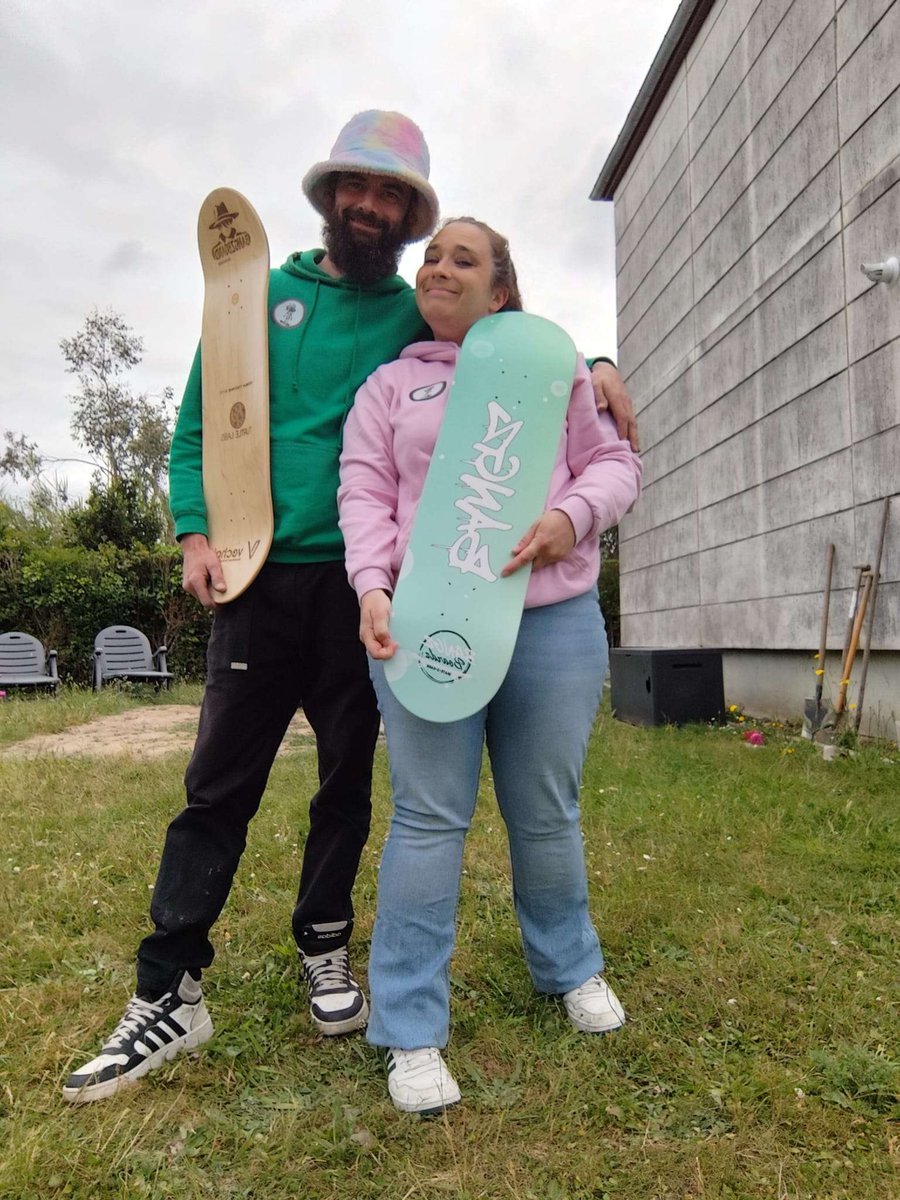BangzBoard's tweet image. 🚨 BANGZBOARD Webshop Launch! 🚨
🛹💥 Skaters & Web3 fans, grab your #phygital skateboards powered by VeChain! 💥🛹
Original #BANGZ designs: Stylish boards for 100 $USDGLO (#GLODollar)
Shop now: bangzboardz.com
#Skate #Web3 #VeChain #BANGZ #Skate2earn #Skatelife #SK8