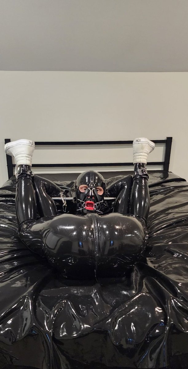 ctrubber's tweet image. #latex #rubberslave #gay