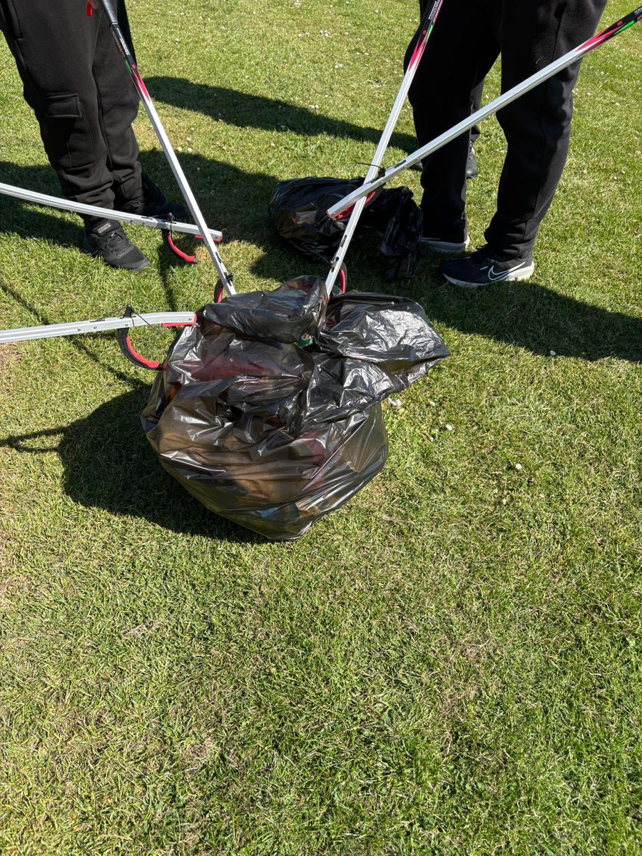 Miss Cowie’s S3 work experience pupils spent last week helping our local environment and community by picking up litter well done everyone 👏🏼👏🏼👏🏼