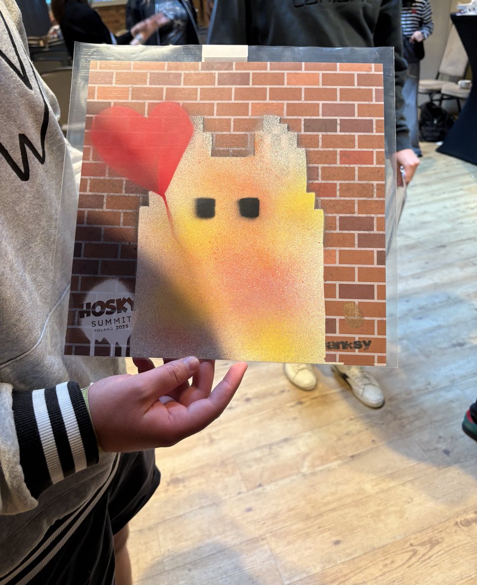 danksy__'s tweet photo. 60 odd bits of hand sprayed art work was blindly handed out by a human printer at the @hoskytoken token summit In Poland. The remaining ones where scattered so some could take another one. So much fun making them and really please with the results. #cardano #ADA https://t.co/xR2PuyDOi4