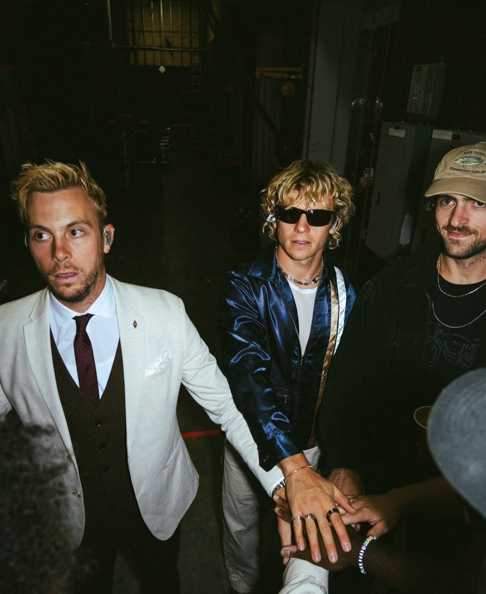 drivernationbr's tweet photo. 📸 | The Driver Era com o anfiteatro lotado em Michigan!  Registros inéditos dos bastidores e do palco. 

Próxima parada: Indianápolis. Estão prontos?

@thedriverera via Instagram feed. https://t.co/R289r9ya5O