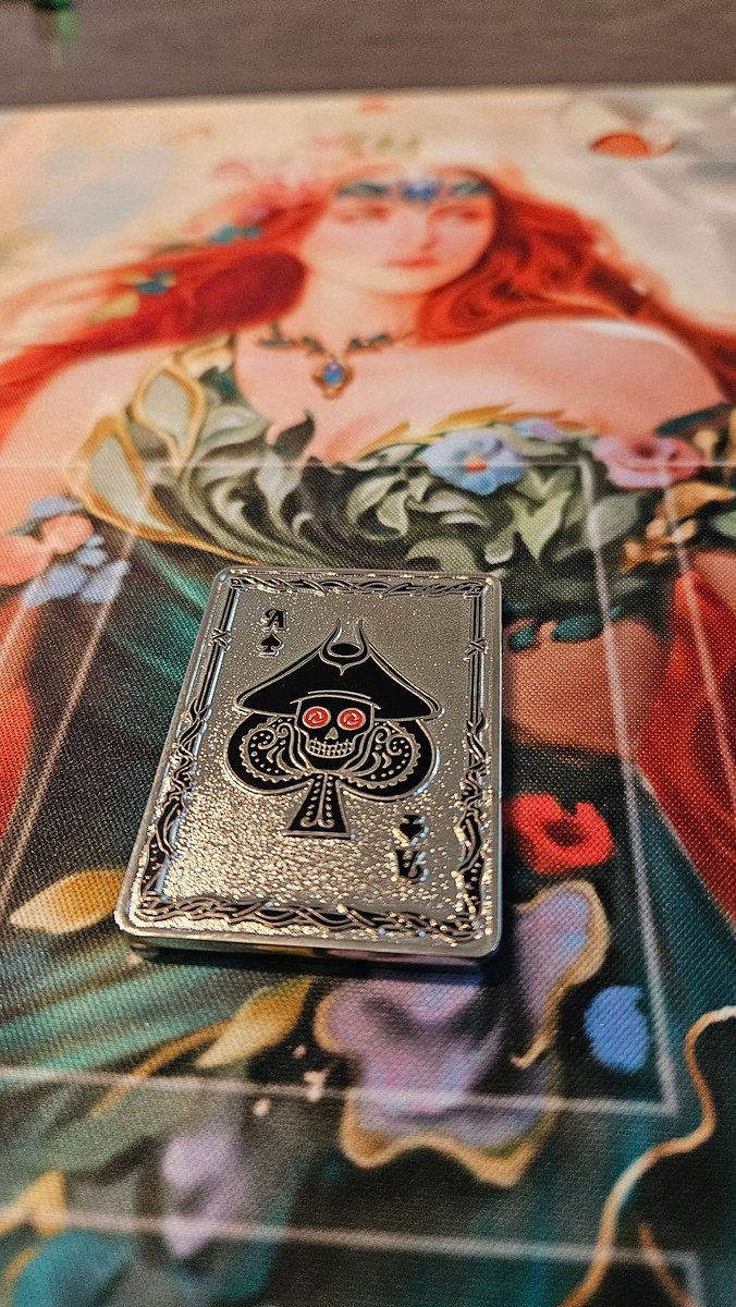 BoltyntheBird's tweet photo. Check out the MetalFab token for US Nats! Can find them at Righteous Gaming Booth. @fabtcg @metalFABtokens https://t.co/2w7dNM2UyX