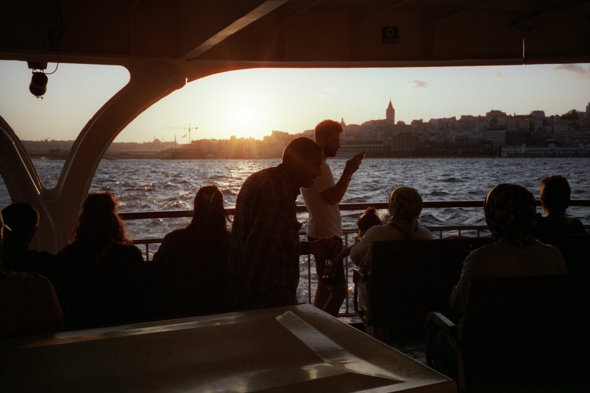 Leica M6
Cinectill 400
2024
İstanbul