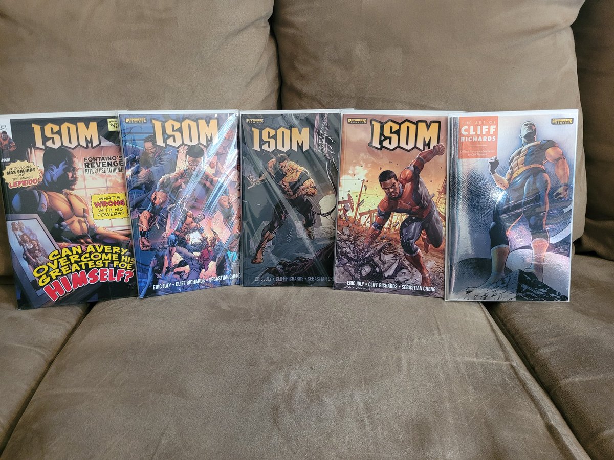 Isom #3 has landed. Also learned that the S/M hat is too small for me, lesson learned. Can't wait to read this. #Isom3 #Rippaverse