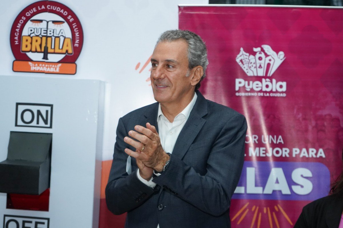 MxExilio's tweet image. Puebla |  Puebla Brilla: 672 luminarias modernizadas en Tres Cruces, informa Ayuntamiento dlvr.it/TL8KgN 👈 #PueblaBrilla #Iluminación #Luminarias #TecnologíaLED #CalidadDeVida