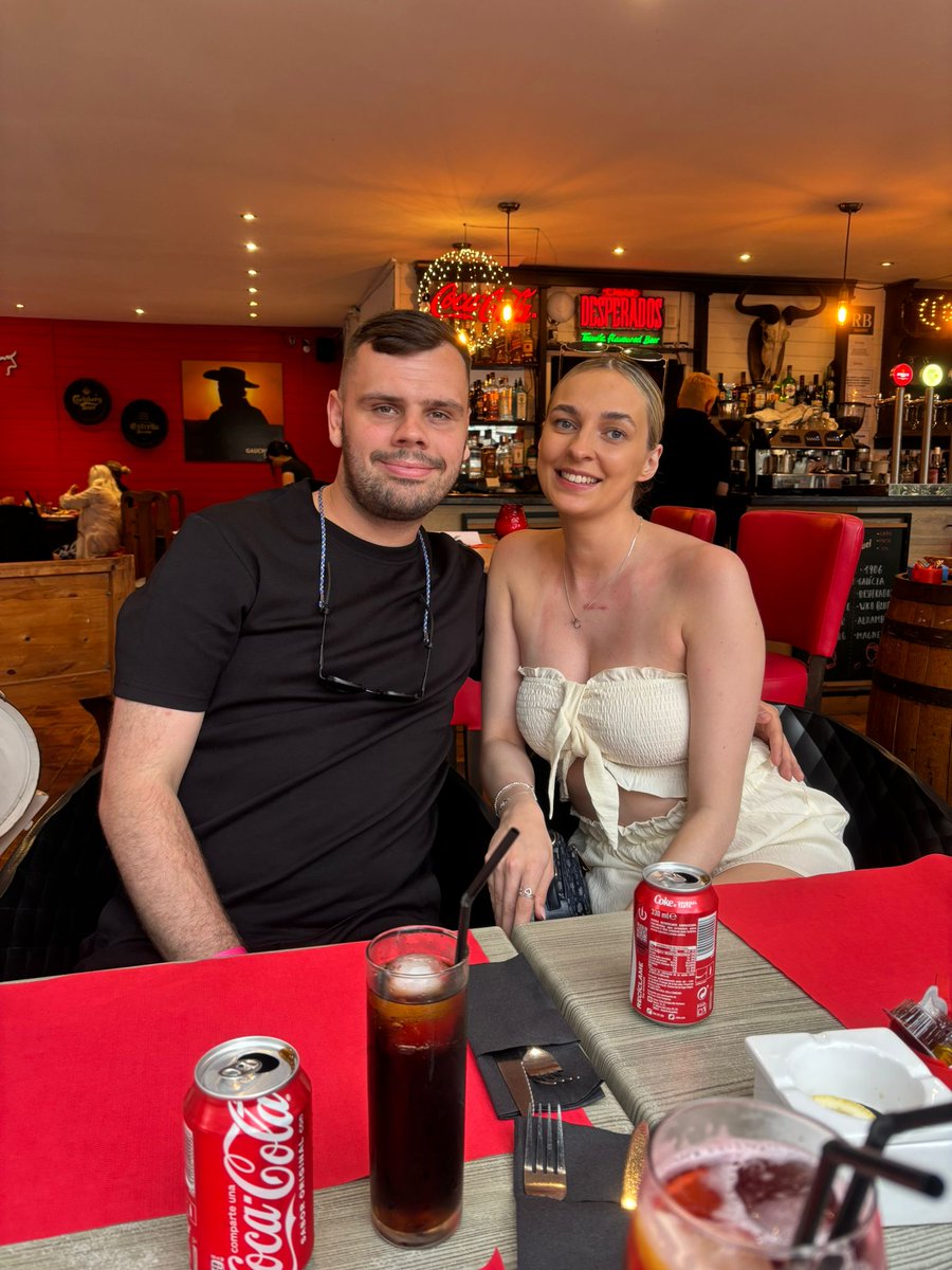 MrKevShort's tweet image. Out and about with Mrs S @short_caroline @Jay_Short_ #Salou #CostaDorada ❤️