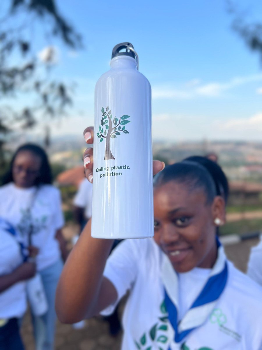 YessGirlsRwanda's tweet photo. Today, we took on the “No Plastic Challenge” with support from the Rwanda Girl Guides staff. We received reusable bottles, made strong pledges and powerful session to reduce plastic pollution.#GreenTechGenerationCampaign #BeatPlasticPollution #yessgirlsmovement https://t.co/E6SXHWjexQ