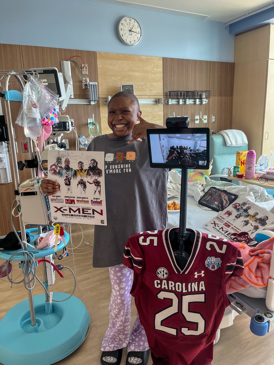 AflacKickoff's tweet image. More than a game. ❤️

Thank you @GamecockFB for sharing a special virtual visit with our friends at @childrensatl today. You made their day - and ours too! 

#AflacKickoff