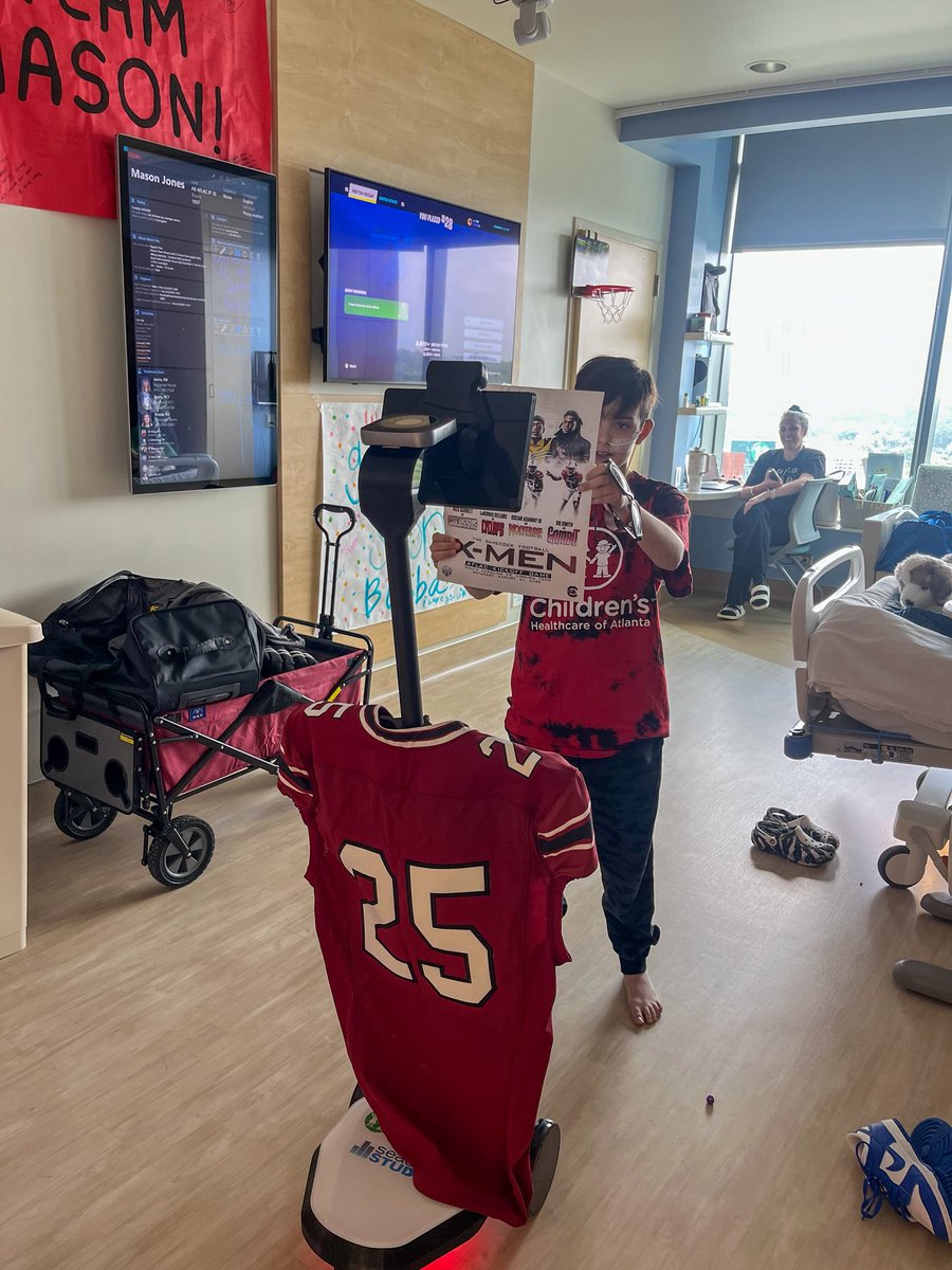AflacKickoff's tweet image. More than a game. ❤️

Thank you @GamecockFB for sharing a special virtual visit with our friends at @childrensatl today. You made their day - and ours too! 

#AflacKickoff