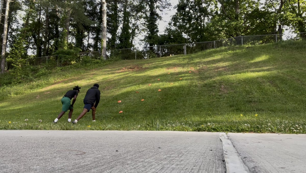 hellothere1732's tweet image. Hustle &amp;amp; Motivate. 
Offseason work with lil bro, HUGE season ahead!