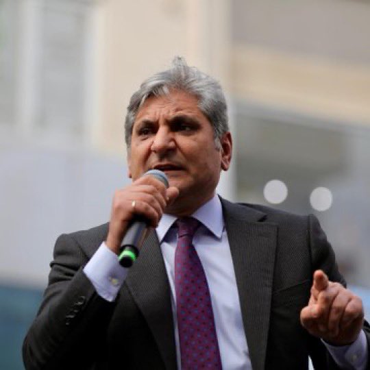 Aykut Erdoğdu tutuklanmış.

Gülmeyim diyorum ama😂😂😂😂