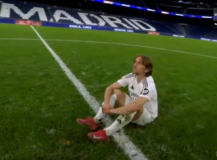 EleModric's tweet photo. He will wear another shirt...
He will play for another club...
He will score goals and give assists to new players...
In a new stadium...
And won't retire at his home...

Que dolor 💔 https://t.co/WTehb0CnLv