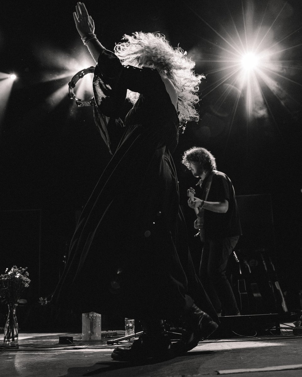 The Heavy Heavy (@theheavyheavyuk) on Twitter photo We're continuing our support tour with <a href="/theblackkeys/">The Black Keys</a> tonight in Los Angeles! This one's sold out, but you can catch us this week in the cities below. βοΈ
Jun 3 - Los Angeles, CA (SOLD OUT)
Jun 4 - San Diego, CA
Jun 7 - Austin, TX (SOLD OUT)
Jun 8 - Rogers, AR
πΈ <a href="/joshdruding/">Josh Druding</a> We're continuing our support tour with <a href="/theblackkeys/">The Black Keys</a> tonight in Los Angeles! This one's sold out, but you can catch us this week in the cities below. βοΈ
Jun 3 - Los Angeles, CA (SOLD OUT)
Jun 4 - San Diego, CA
Jun 7 - Austin, TX (SOLD OUT)
Jun 8 - Rogers, AR
πΈ <a href="/joshdruding/">Josh Druding</a>