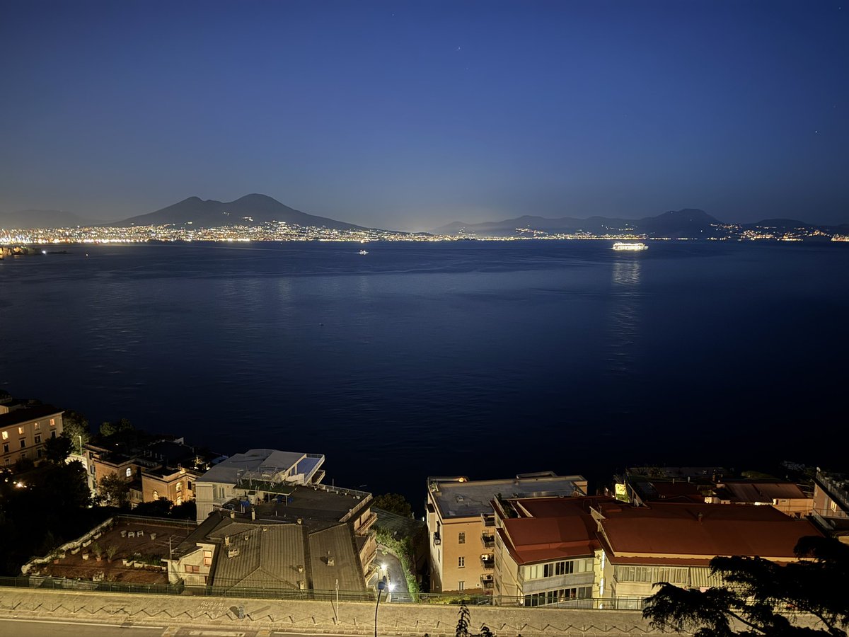 Un saluto agli amici di X da questo locus amoenus.