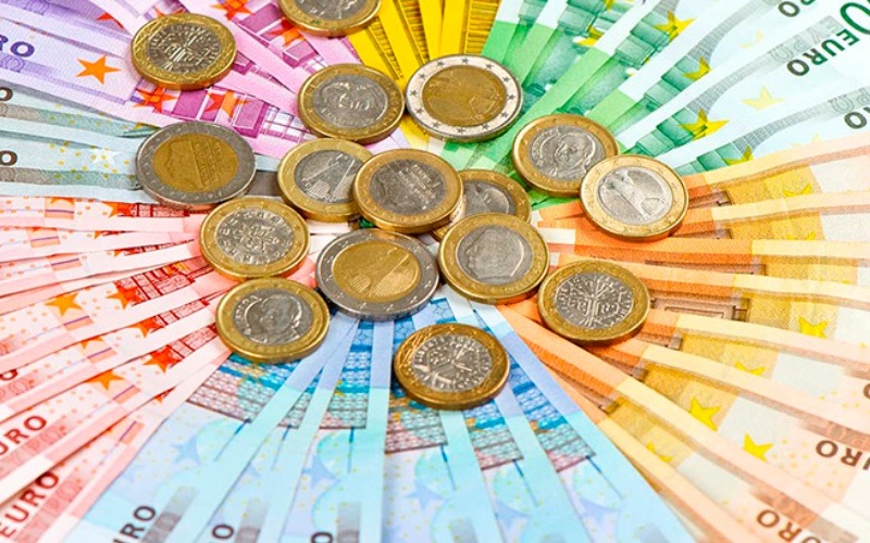 noticierovv's tweet image. #Economía | El euro cae por debajo de 1,14 dólares tras cifras del mercado laboral de EE.UU.

Amplía la información aquí: noticiasvenevision.com/noticias/econo…

#NoticiasVenevision #3Jun