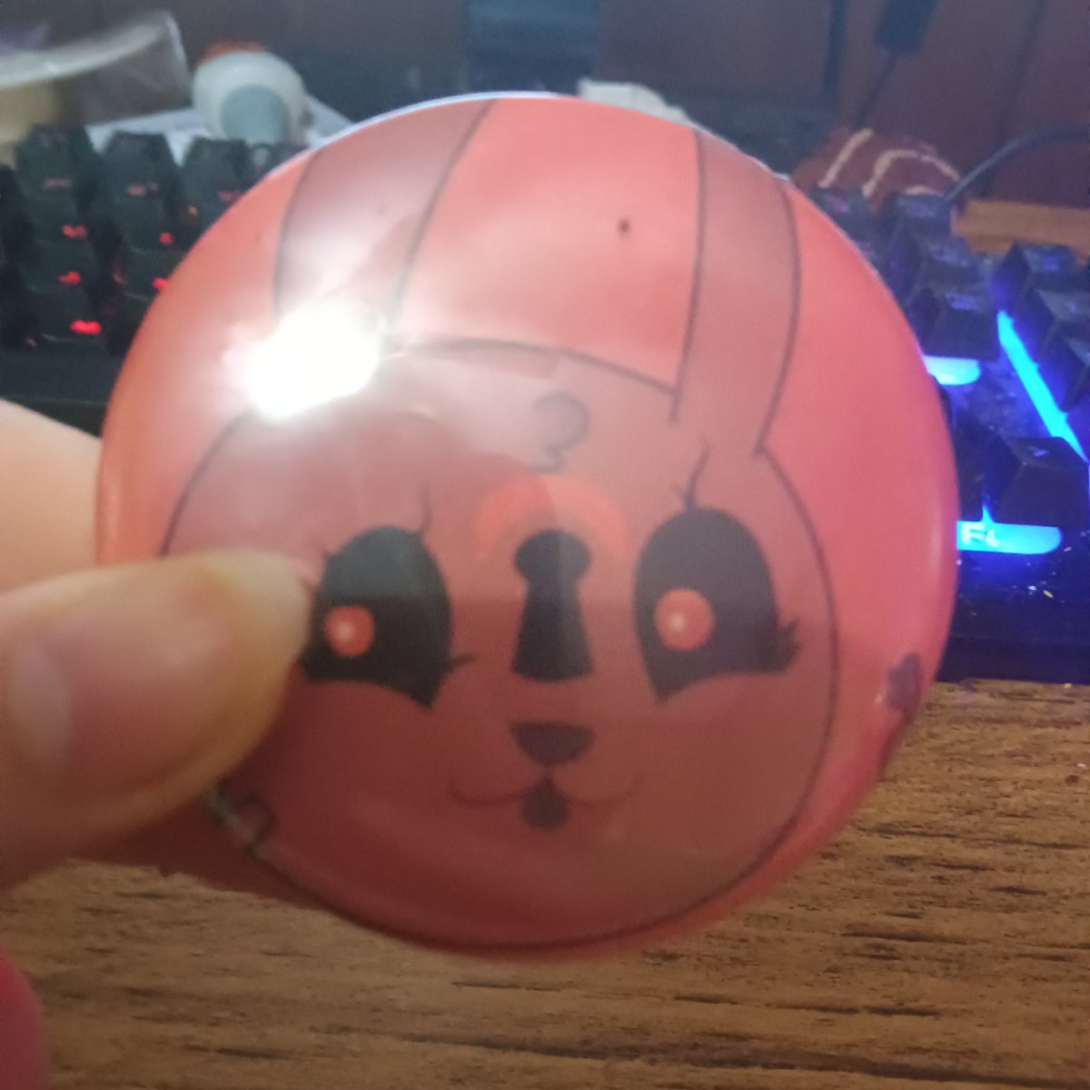 yuko092323's tweet photo. Oh wow. Luna pin

Will be selling this once I get an Etsy.

If you want To.. suggest what planet i should make next.

#thebindingofisaac #heavenscallmod https://t.co/nV2CwARomx