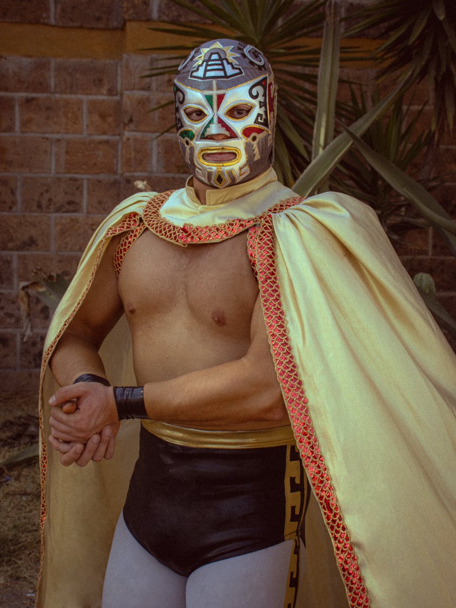 👉El Arquitecto Xelhua, el gigante sobreviviente del gran diluvio. Levantó una colina artificial en forma de pirámide: un monumento eterno que aún hoy asombra al mundo. La Gran Pirámide de Cholula no es solo piedra, es historia viva. 🌬️🌎✨
•
•
•
#Xelhua #XelhuaLuchador