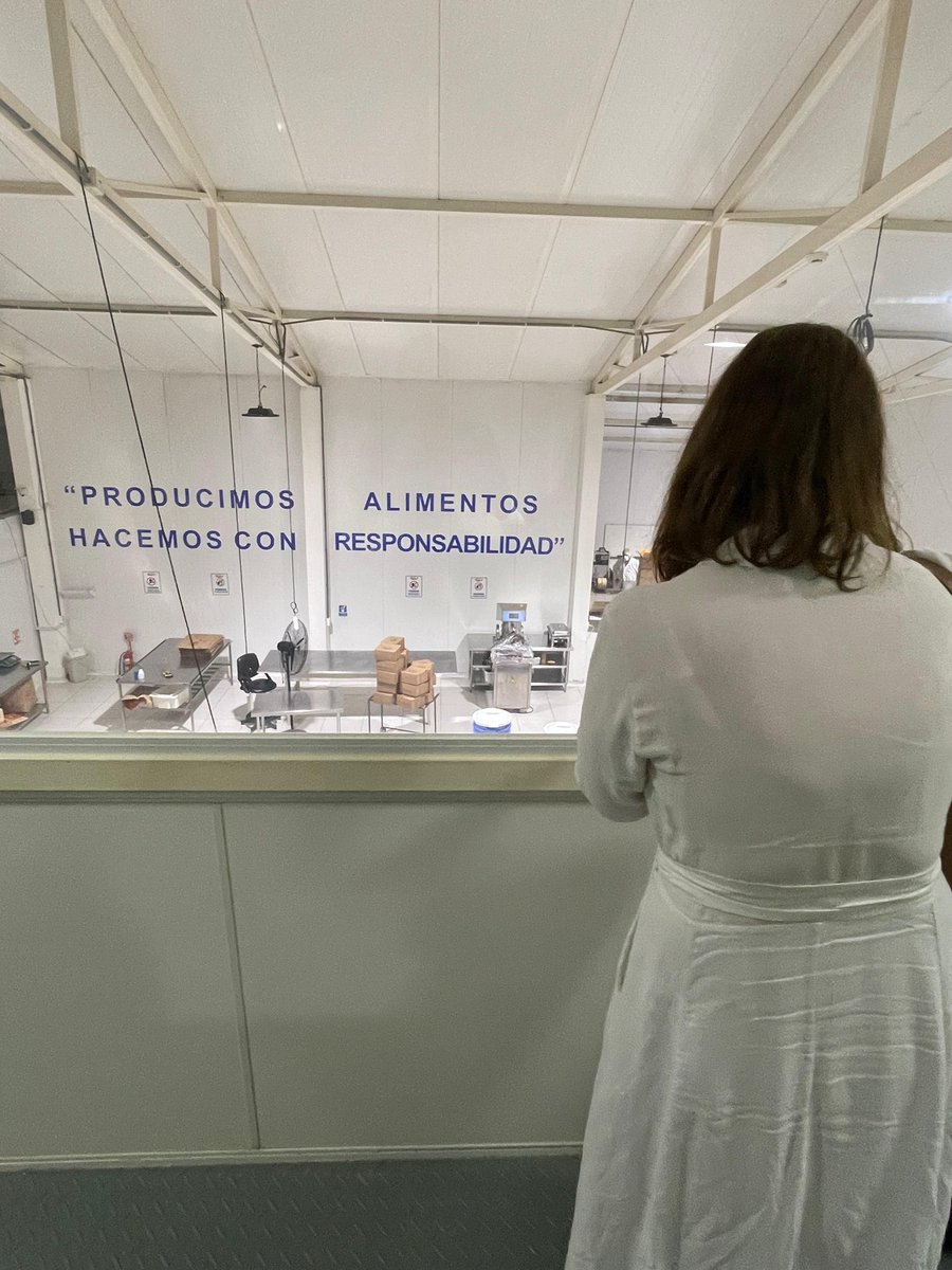 Tuve el placer de visitar la fábrica de productos de maní Kelwá, una empresa paraguaya 🇵🇾 con historia, dedicada a la producción industrial de alimentos naturales

El 80% de la fuerza laboral dedicada Kelwá está compuesta por mujeres indígenas de la zona, verdaderas kuña guapa 💪