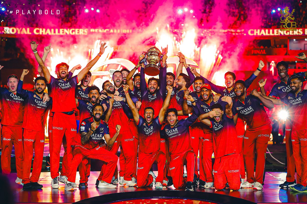 Ee saala Cup Namdu 🏆❤️
#CHAMPIONS #RCB #Bengaluru #ipl