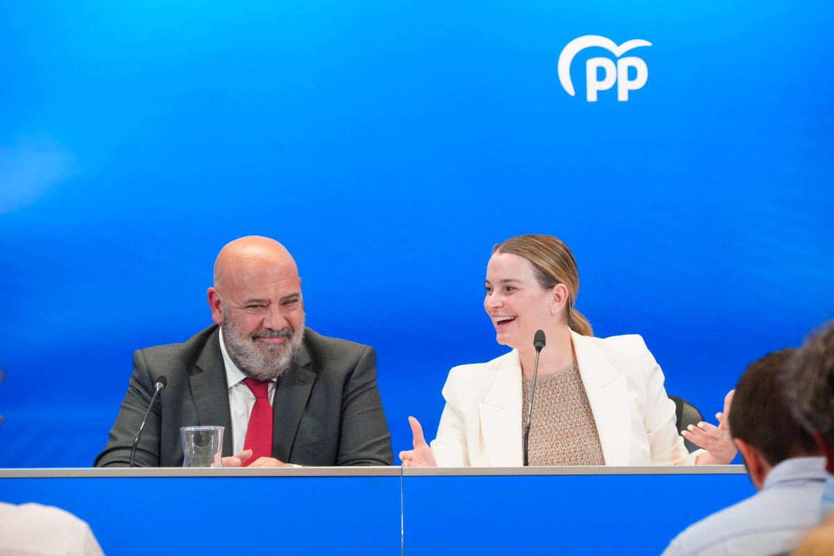 PP Balears (@ppbalears) on Twitter photo La presidenta <a href="/MargaProhens/">Marga Prohens</a> ha assistit a la Junta Territorial del <a href="/popularespalma/">PP Palma</a> on ha destacat que les enquestes confirmen el lideratge creixent del PP de <a href="/JaimeMartinez/">Jaime Martínez Llabrés</a> La presidenta <a href="/MargaProhens/">Marga Prohens</a> ha assistit a la Junta Territorial del <a href="/popularespalma/">PP Palma</a> on ha destacat que les enquestes confirmen el lideratge creixent del PP de <a href="/JaimeMartinez/">Jaime Martínez Llabrés</a>