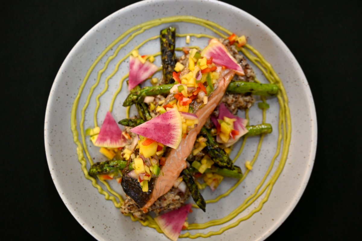 🔥 Weekly Chef Features Have Arrived!
🐟 Baked Atlantic Salmon
🦪 P.E.I. Mussels
🥩 Prime Rib Sliders (4)
Available this week only — don’t miss out!
#WeeklyFeatures #ClubDining #SupportLocal #Since1912