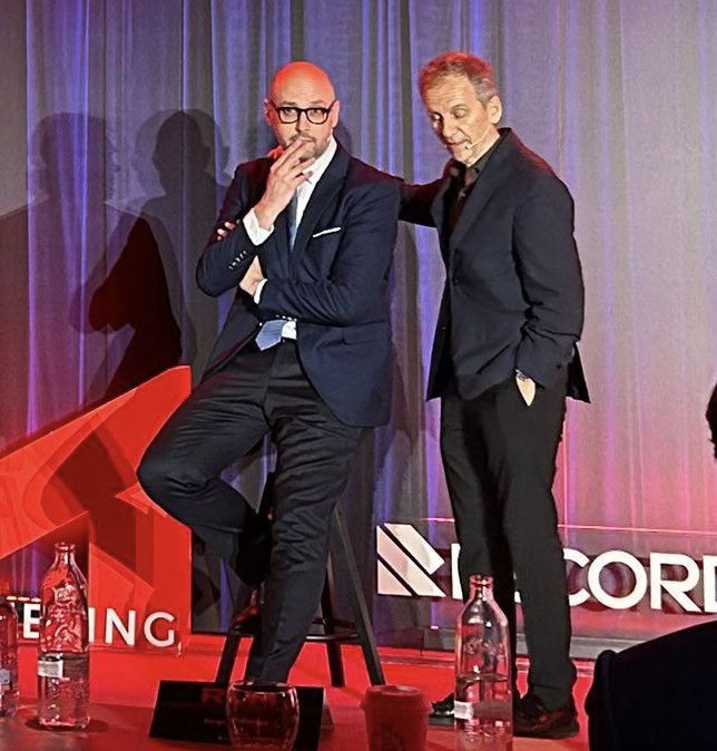 Quiero expresar mi apoyo a <a href="/AntonioAlcarazA/">Antonio Alcaraz</a> como candidato a presidente de <a href="/InfoAeu/">AEU</a> 
Talento, liderazgo, visión de futuro y humanidad. Para mí, el urólogo español más brillante de las últimas décadas. Referente internacional y gestor ejemplar. Merece liderar nuestra Asociación.