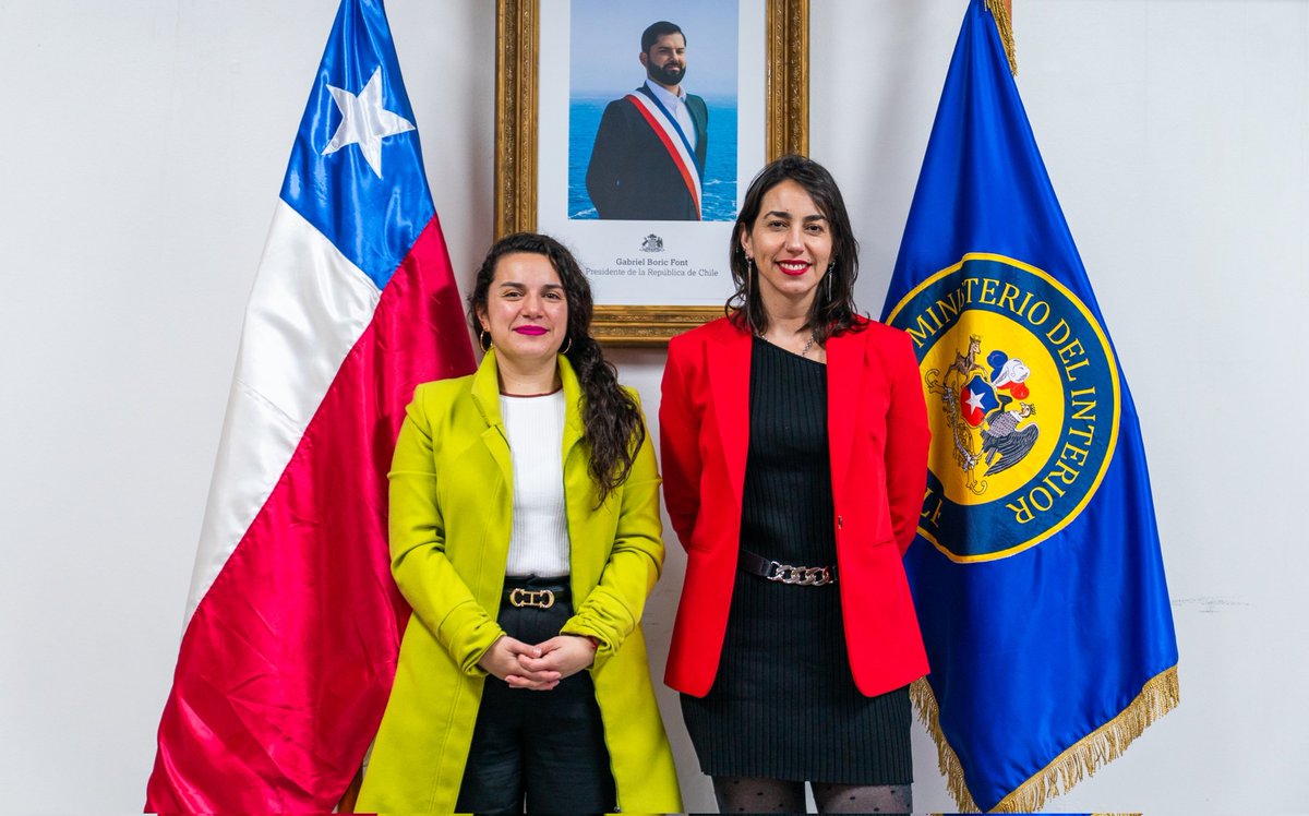 📍 Delegada Paulina Muñoz sostuvo una reunión protocolar con la recién designada Seremi de Seguridad Pública, Patricia Rada. 

En la instancia se abordó la coordinación interinstitucional para seguir fortaleciendo el orden público y la prevención del delito en la región.